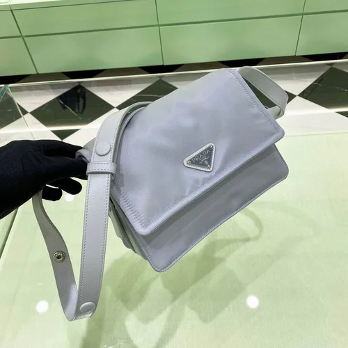 11 Prada Messenger Bags Medium Women Luxury Saffiano