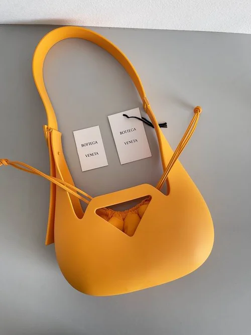 Bottega Veneta The Pouch Clutch Original Authentic Evening Luxury