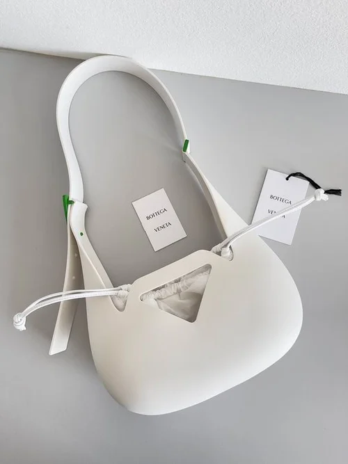 Bottega Veneta The Pouch Clutch Original Authentic Evening Luxury