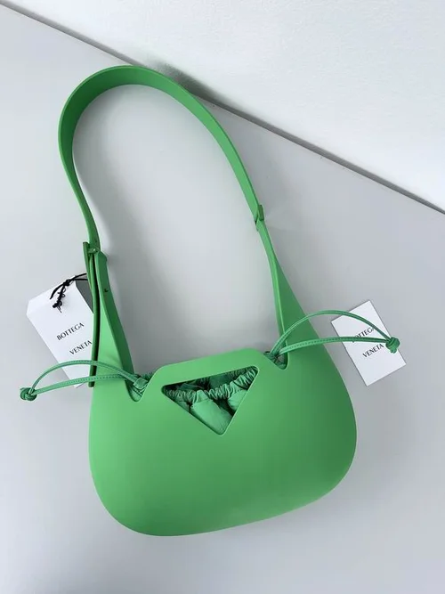 Bottega Veneta The Pouch Clutch Original Authentic Evening Luxury