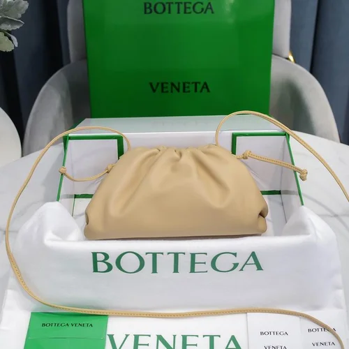 Bottega Veneta The Pouch Clutch Original Authentic Evening Luxury
