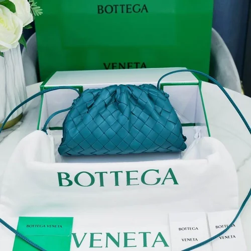 Bottega Veneta The Pouch Clutch Original Authentic Evening Luxury