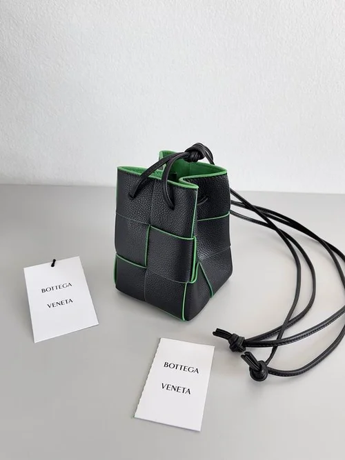 Bottega Veneta Original Bucket Bag Authentic Drawstring Luxury Leather