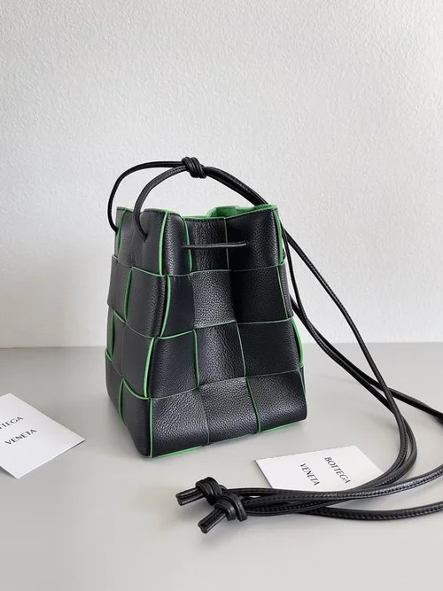 Bottega Veneta Original Bucket Bag Authentic Drawstring Luxury Leather