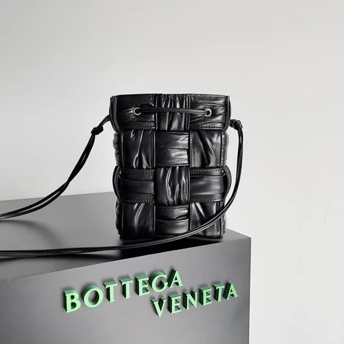 Bottega Veneta Original Bucket Bag Authentic Drawstring Luxury Leather
