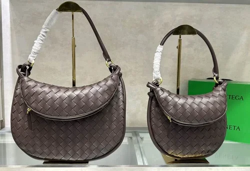 Bottega Veneta Croissant Hobo Bag Original Authentic Women Luxury