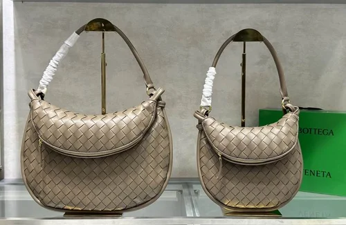 Bottega Veneta Croissant Hobo Bag Original Authentic Women Luxury