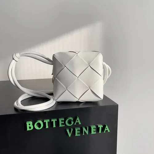 Bottega Veneta Camera Bag Small Crossbody Original Authentic Luxury