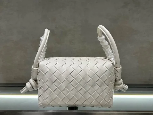 11 Bottega Veneta Loop Small Camera Bag Women Luxury Intrecciato