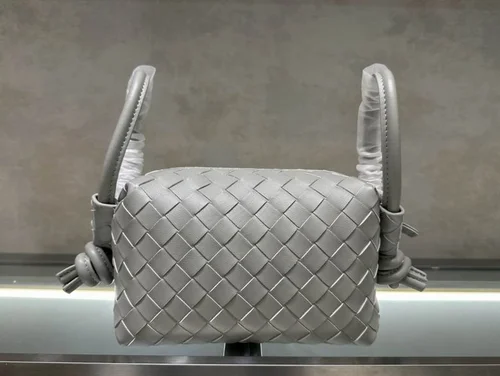 11 Bottega Veneta Loop Small Camera Bag Women Luxury Intrecciato
