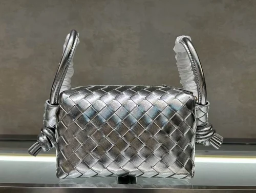 11 Bottega Veneta Loop Small Camera Bag Women Luxury Intrecciato