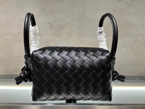 11 Bottega Veneta Loop Small Camera Bag Women Luxury Intrecciato