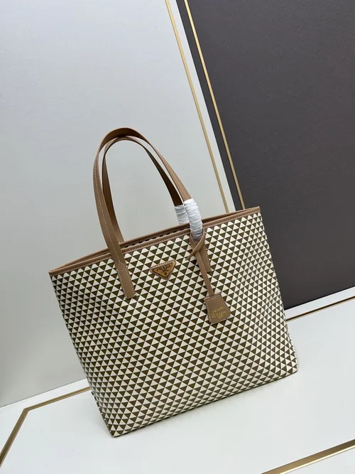 11 Prada Large Tote Bag Women Luxury Saffiano Designer