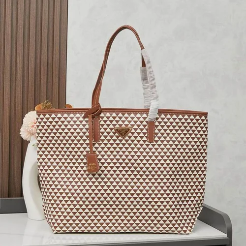 11 Prada Women's Designer Handbags Luxury Saffiano Collection