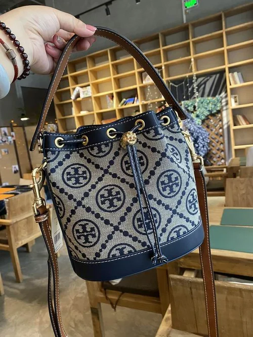 Tory Burch Original Bucket Bag Authentic Leather Luxury