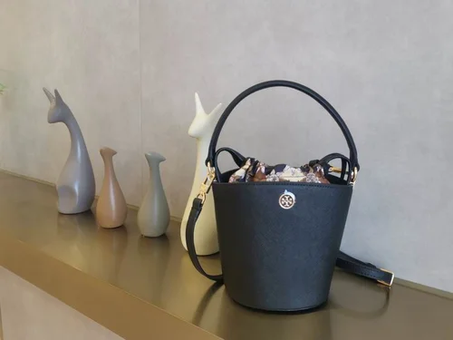 Tory Burch Original Bucket Bag Authentic Leather Luxury