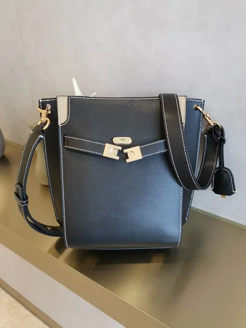 Tory Burch Original Bucket Bag Authentic Leather Luxury