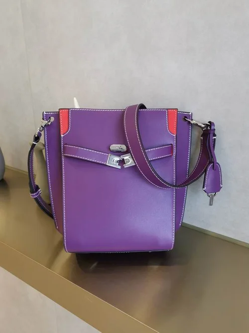 Tory Burch Original Bucket Bag Authentic Leather Luxury