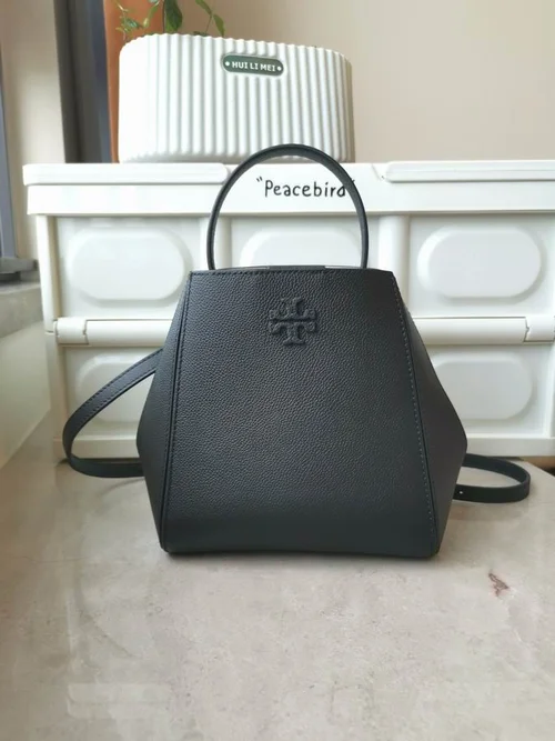 Tory Burch Original Bucket Bag Authentic Leather Luxury