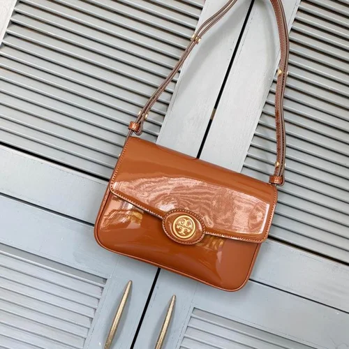 11 Tory Burch Women's Shoulder Bags Luxury Leather Collection