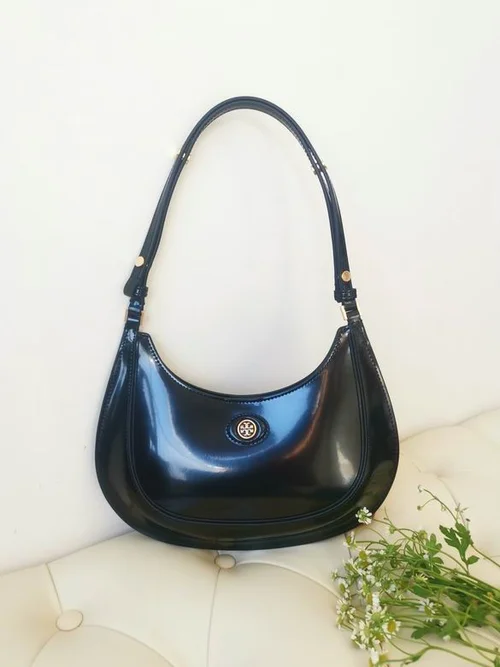 11 Tory Burch Underarm Pouch Small Women Luxury Leather