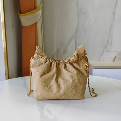 11 Tory Burch Underarm Pouch Small Women Luxury Leather