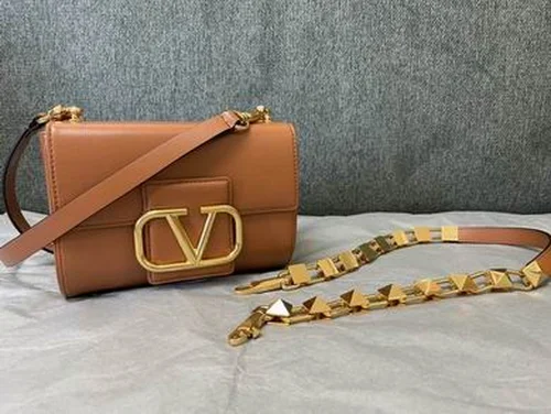 Valentino Original Shoulder Bag Authentic Rockstud Leather