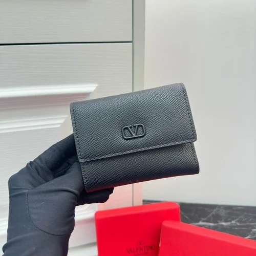 11 Valentino Women's Wallet Luxury Rockstud Leather Designer