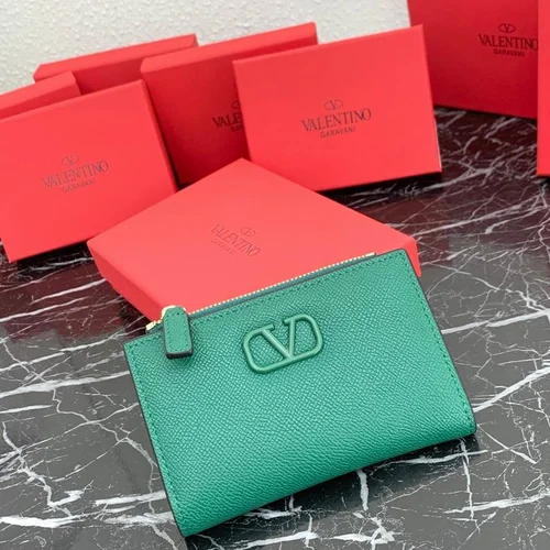 11 Valentino Women's Wallet Luxury Rockstud Leather Designer