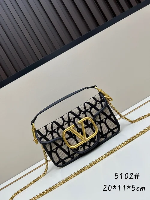 11 Valentino Shoulder Bag Medium Women Luxury Rockstud