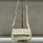 11 Bottega Veneta Rumple Messenger Crossbody Bag Women Luxury Casual
