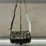 11 Bottega Veneta Rumple Messenger Crossbody Bag Women Luxury Casual