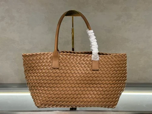 11 Bottega Veneta Women's Other Designer Bags Luxury Collection