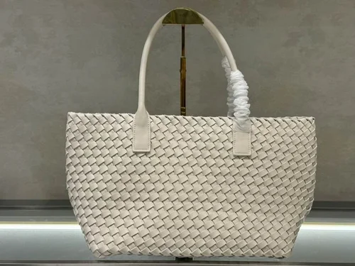 11 Bottega Veneta Women's Other Designer Bags Luxury Collection