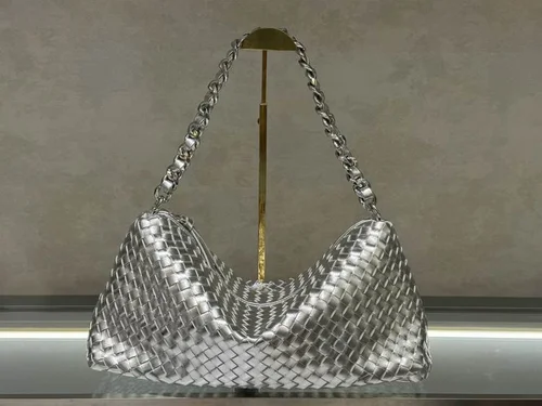 11 Bottega Veneta Women's Other Designer Bags Luxury Collection