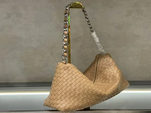 11 Bottega Veneta Women's Other Designer Bags Luxury Collection