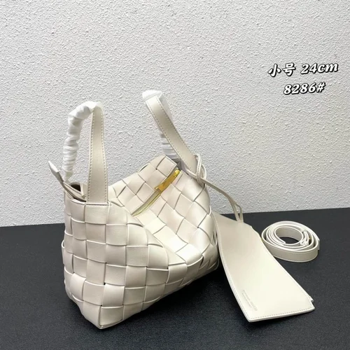 11 Bottega Veneta Women's Other Designer Bags Luxury Collection
