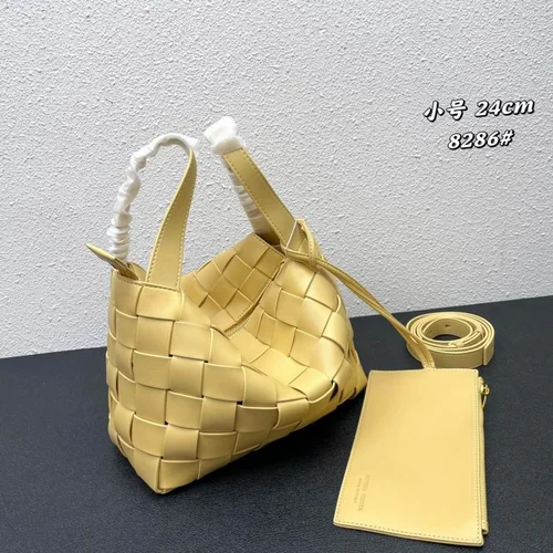 11 Bottega Veneta Women's Other Designer Bags Luxury Collection