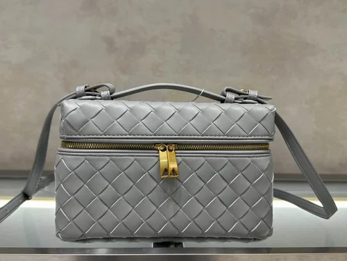 11 Bottega Veneta Women's Other Designer Bags Luxury Collection