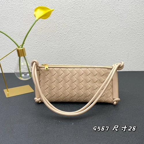 11 Bottega Veneta Women's Other Designer Bags Luxury Collection