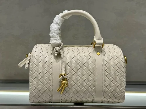 11 Bottega Veneta Women's Other Designer Bags Luxury Collection
