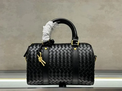 11 Bottega Veneta Women's Other Designer Bags Luxury Collection
