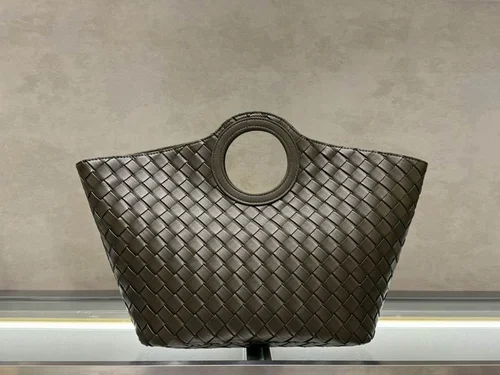 11 Bottega Veneta Women's Other Designer Bags Luxury Collection