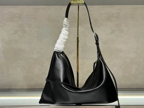 11 Bottega Veneta Women's Other Designer Bags Luxury Collection