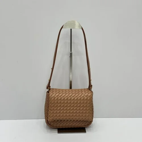 11 Bottega Veneta Women's Other Designer Bags Luxury Collection