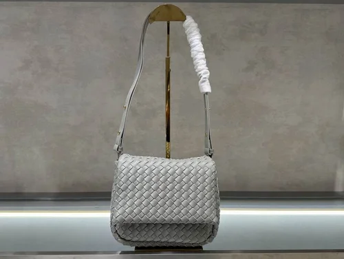11 Bottega Veneta Women's Other Designer Bags Luxury Collection