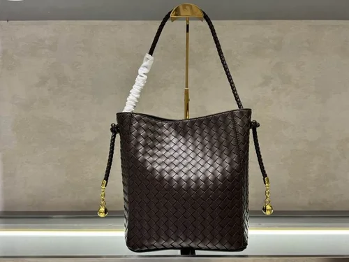 11 Bottega Veneta Bucket Bag Small Drawstring Women Luxury Leather