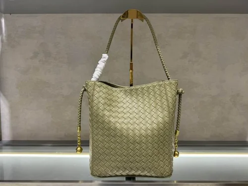 11 Bottega Veneta Bucket Bag Small Drawstring Women Luxury Leather