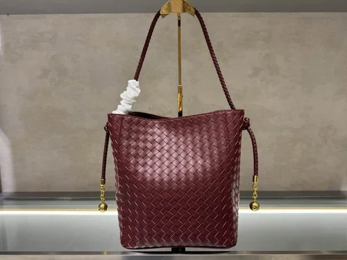 11 Bottega Veneta Bucket Bag Small Drawstring Women Luxury Leather