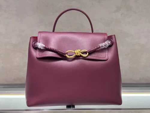 11 Bottega Veneta Women's Other Designer Bags Luxury Collection